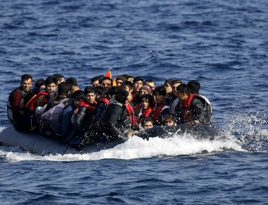 Διάσωση και περισυλλογή 43 προσφύγων και μεταναστών κοντά στη νήσο Ρω